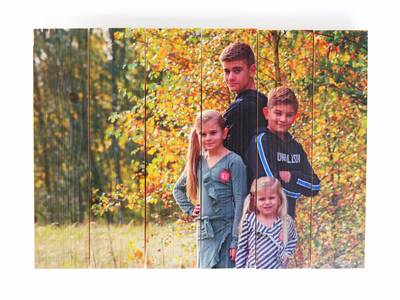 Photo printed on pinewood