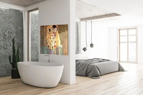 Artworks such as Klimt's Kiss do very well in plexibond.