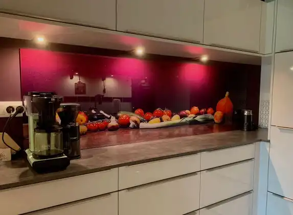 Photo on plexiglass print especially for the kitchen, made to measure.