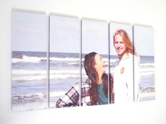 A photo on canvas as more part processed by photo gift.