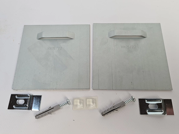 Two adhesive plates 10x10 cm