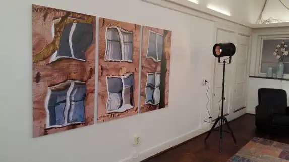 Mirror image in Amsterdam canal on dibond, photos Jolanda Mulder.