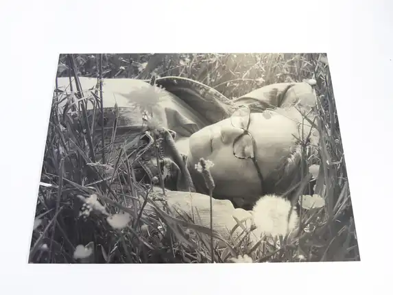 Photo on plywood is standard whitewash, only natural on request, as shown here: info@photogift.eu