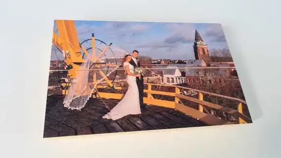 Photo on ayous wood creates a warm natural look as wall decoration.