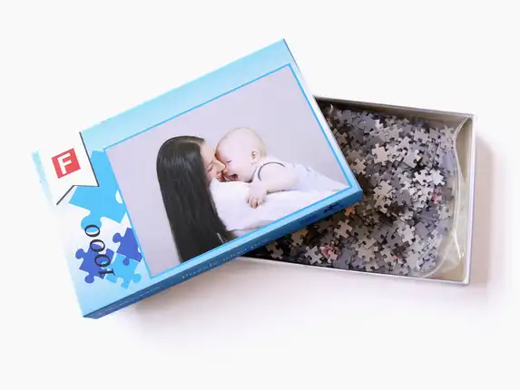 Photo puzzle 48x68 cm comes with a strong box with your own print and 1000 loose pieces in the box.
