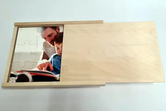Wooden photo puzzle 12 pieces, great fun as a children's puzzle, with handy storage box.